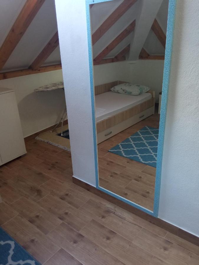 פראסט Apartment Rosic מראה חיצוני תמונה