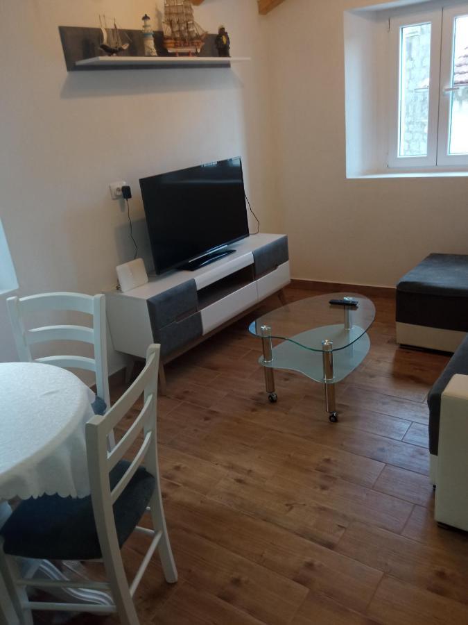 פראסט Apartment Rosic מראה חיצוני תמונה