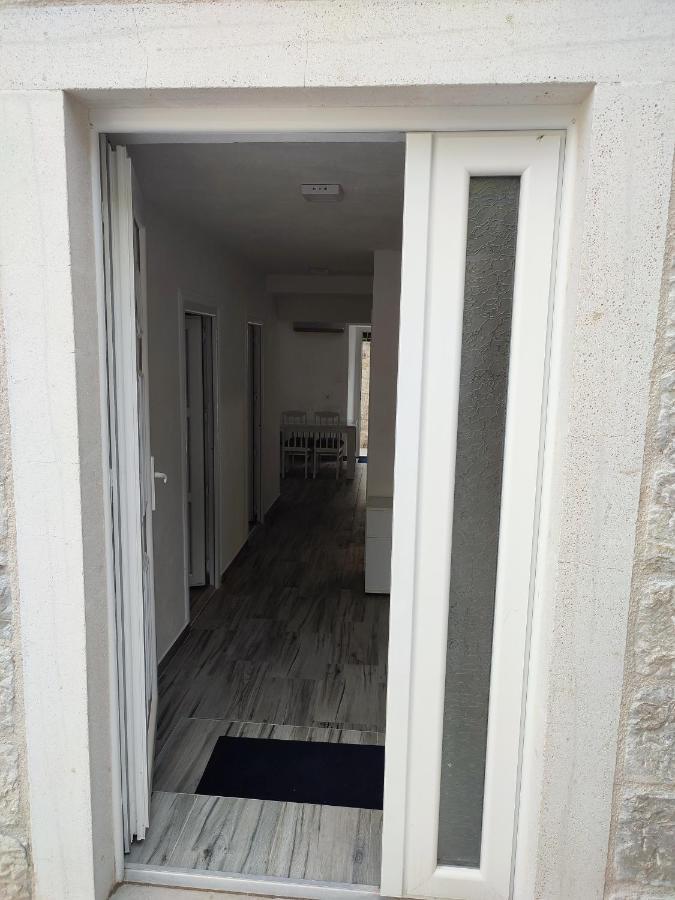 פראסט Apartment Rosic מראה חיצוני תמונה