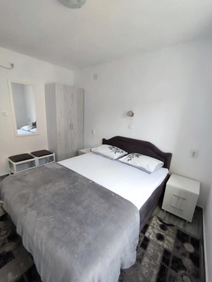 פראסט Apartment Rosic מראה חיצוני תמונה