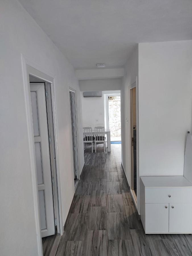 פראסט Apartment Rosic מראה חיצוני תמונה