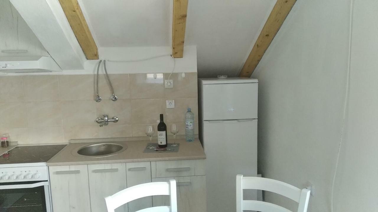 פראסט Apartment Rosic מראה חיצוני תמונה